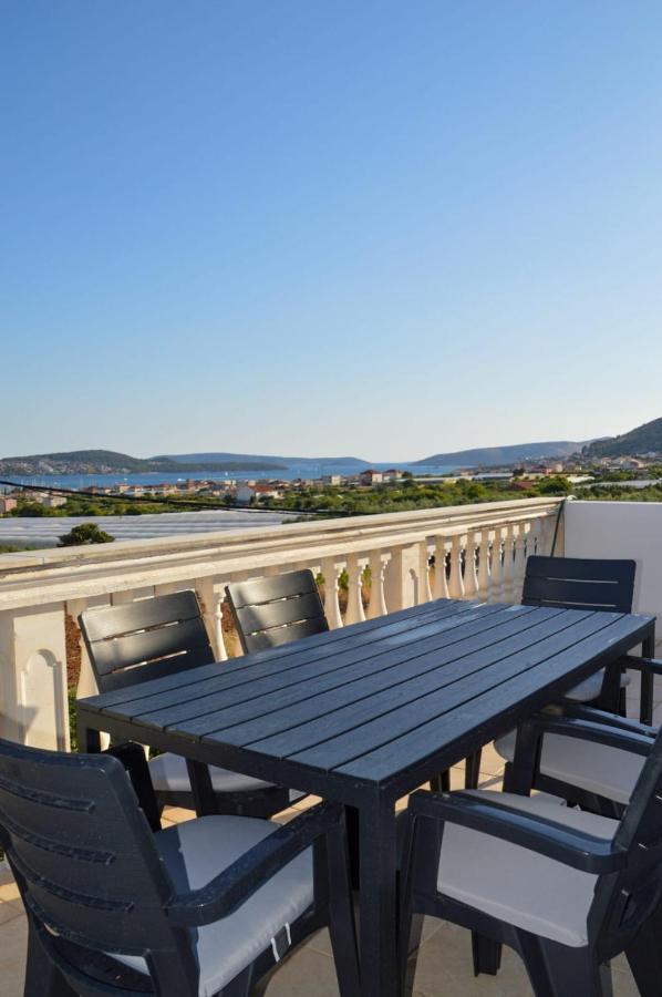 Apartment Blanka With A Beautiful View Of Трогир Экстерьер фото