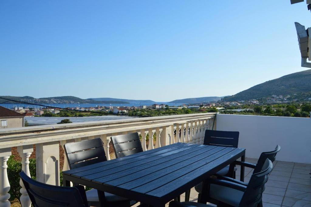 Apartment Blanka With A Beautiful View Of Трогир Экстерьер фото